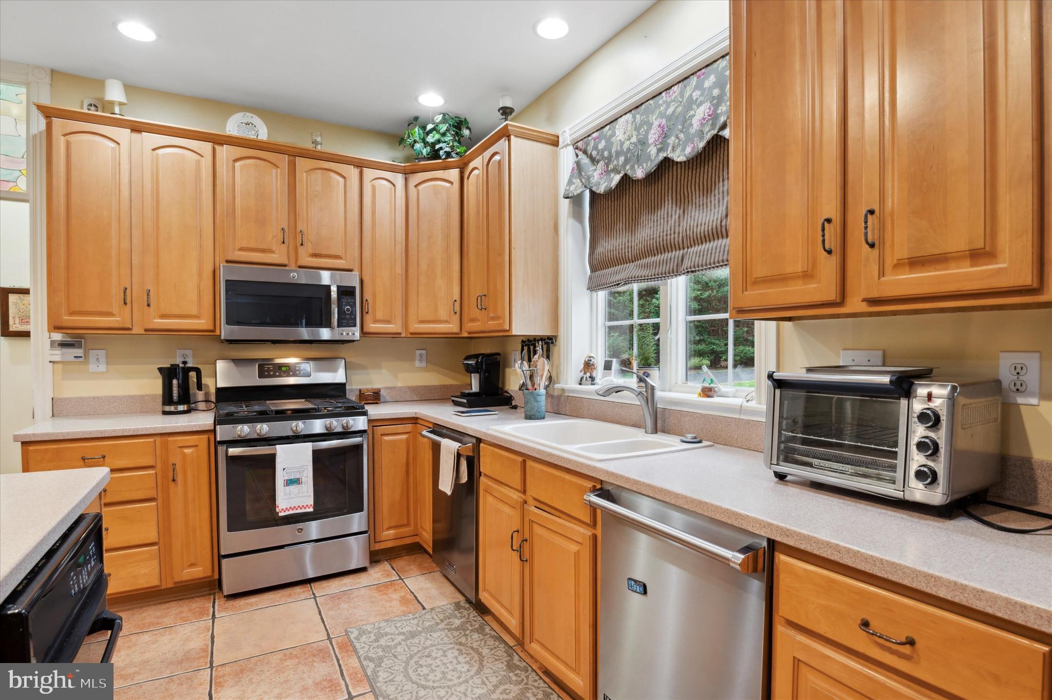 LOTHLORIEN VILLAGE - Residential