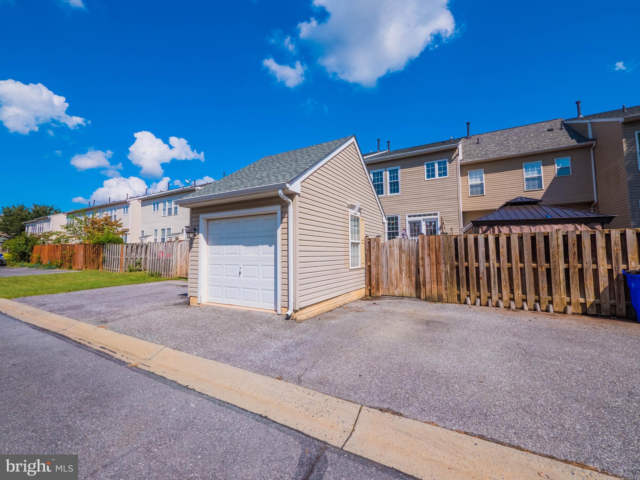 DEARBOUGHT - Residential