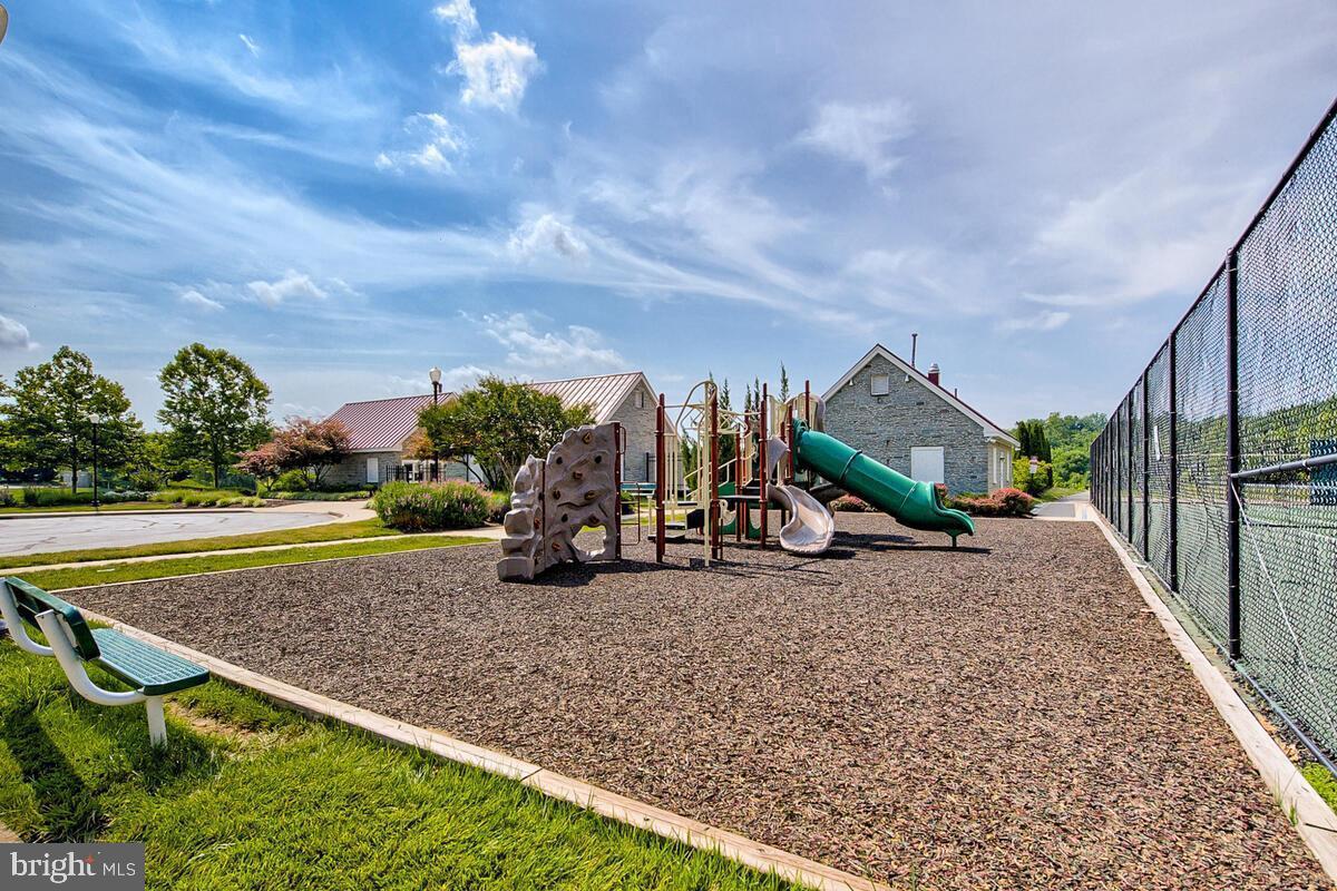 DEARBOUGHT - Residential