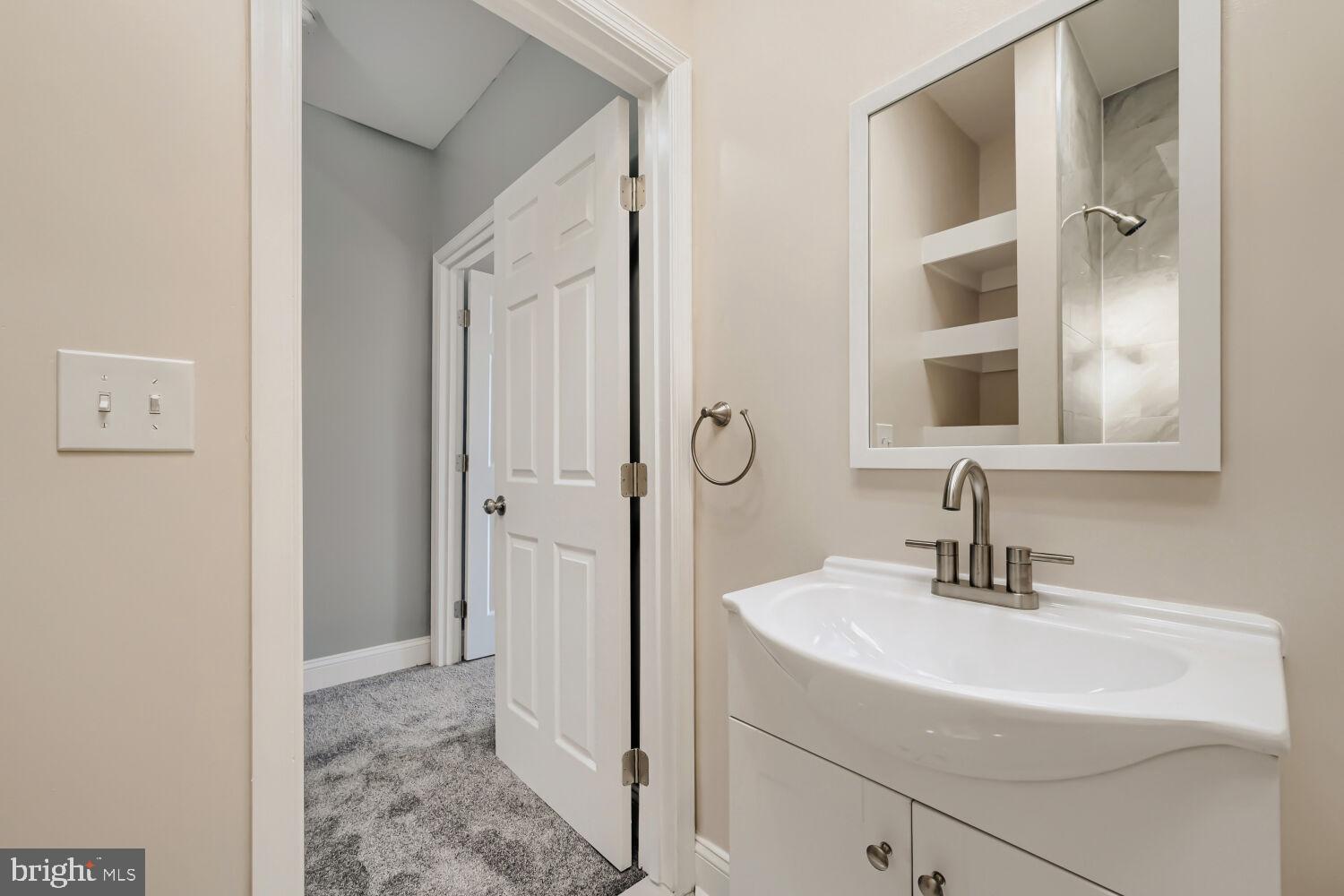 EAST SIDE - Residential