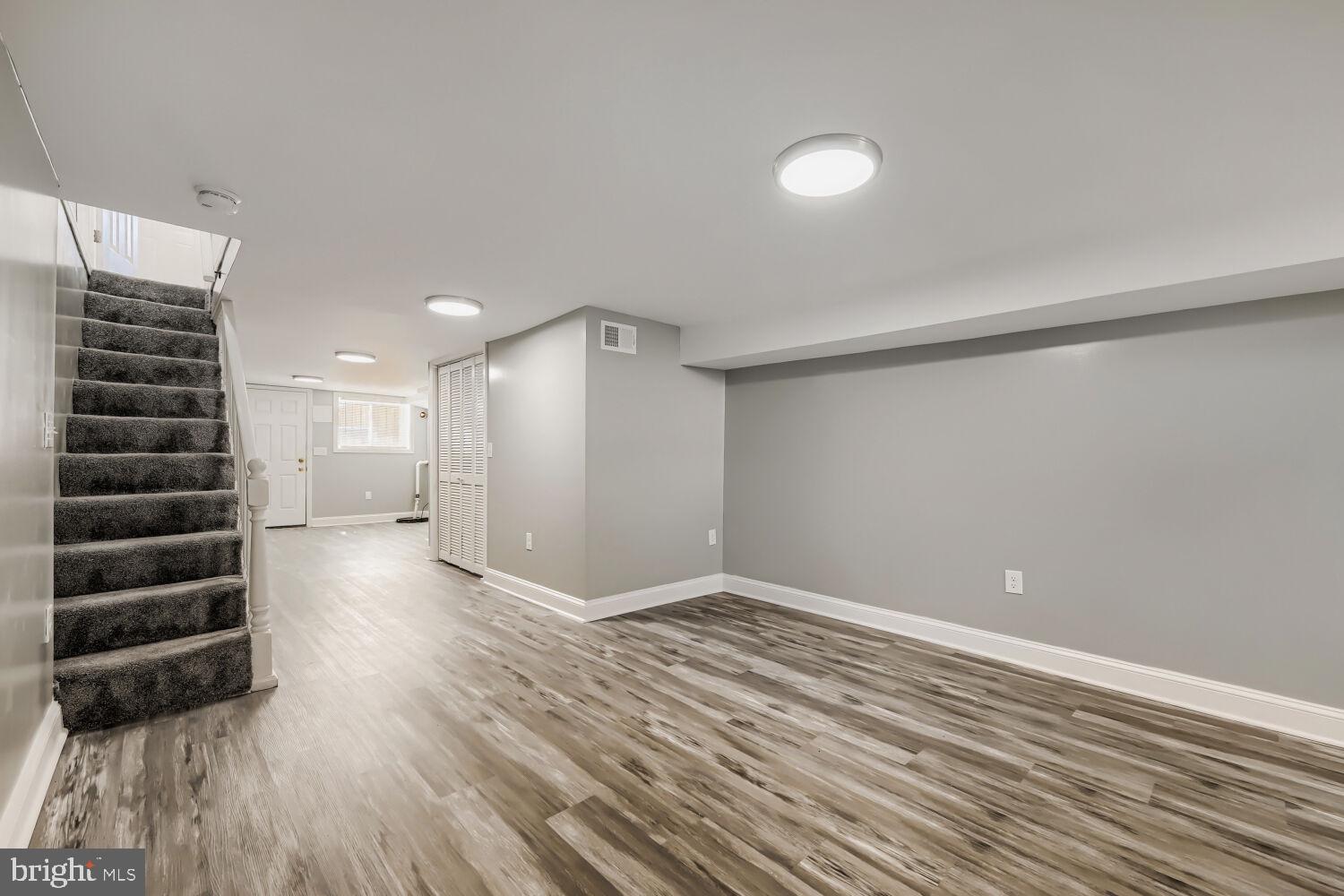 EAST SIDE - Residential