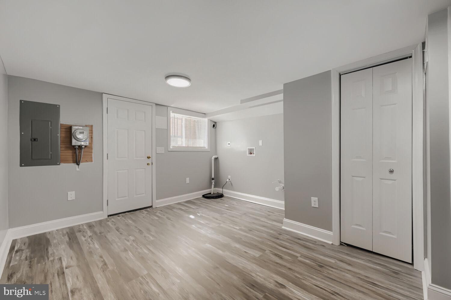 EAST SIDE - Residential