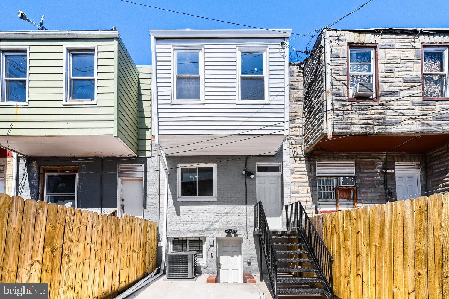 EAST SIDE - Residential