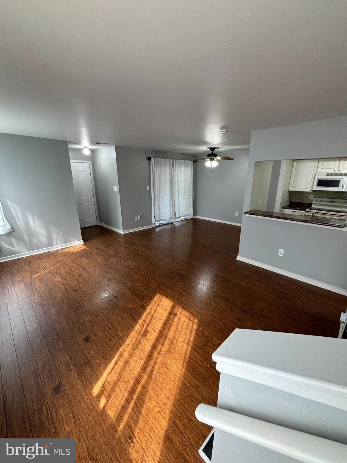 1303 ROBERTS WAY