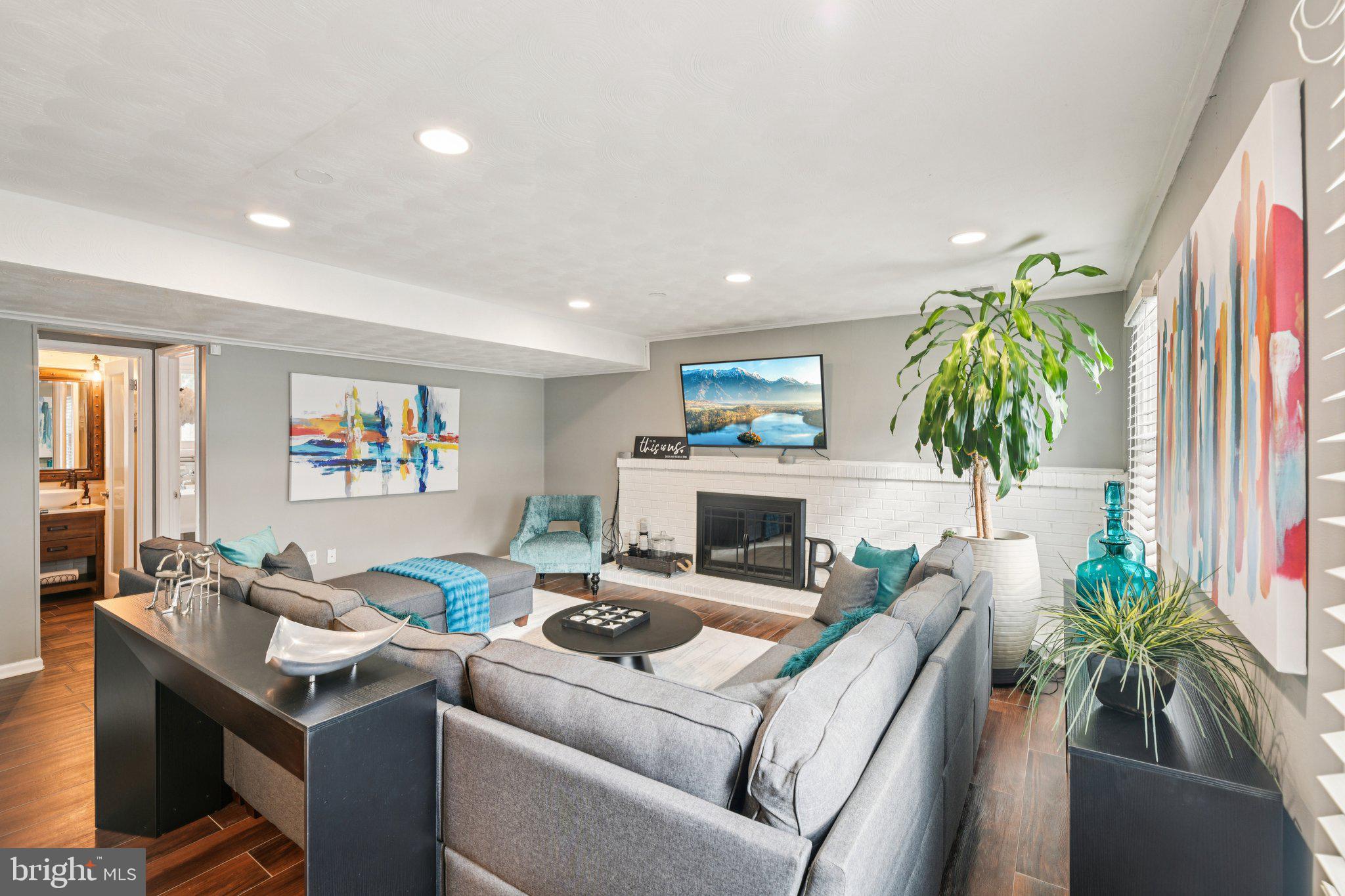 TANTALLON ON THE POTOMAC - Residential