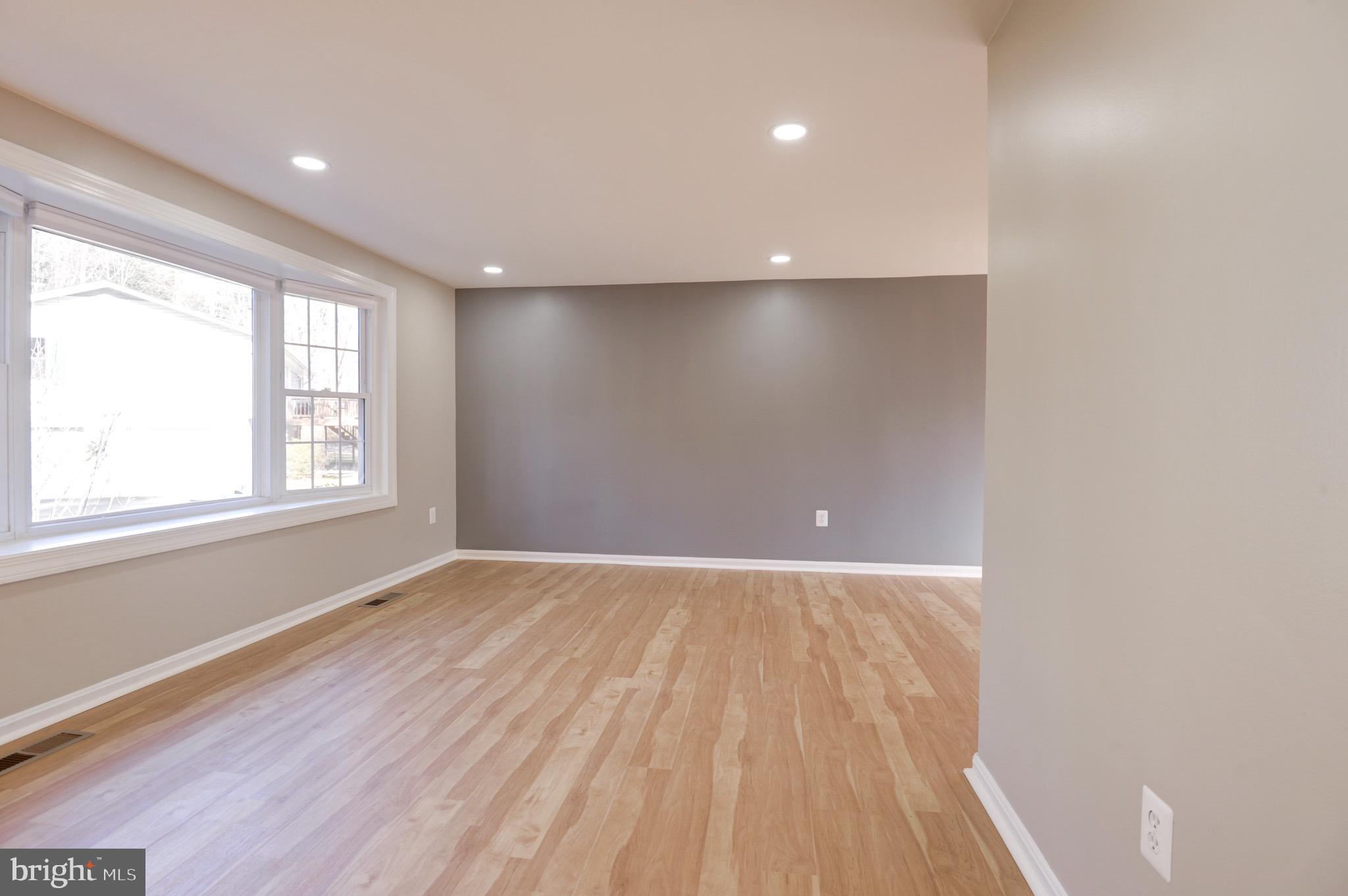 RESTON - Residential Lease