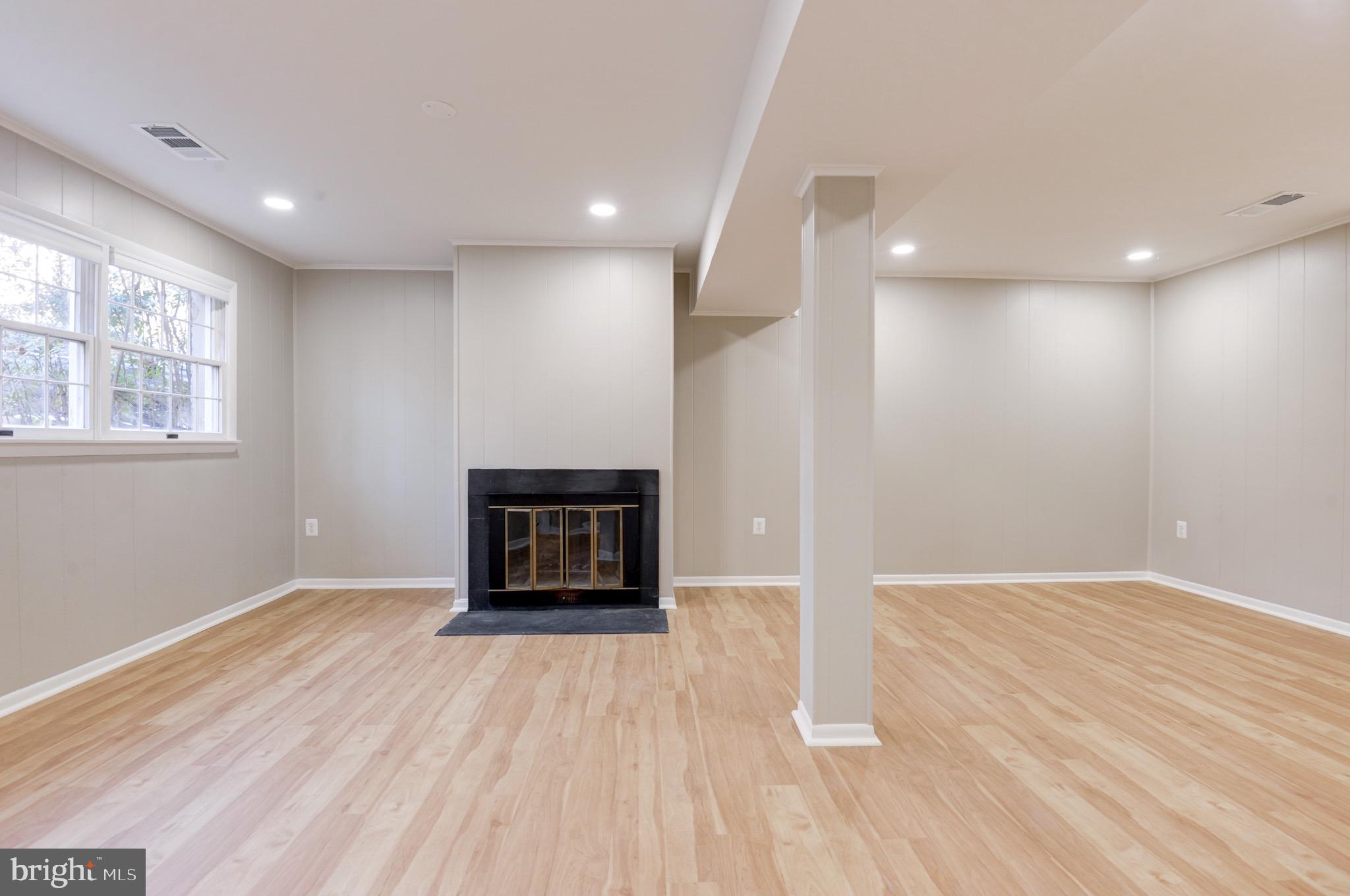 RESTON - Residential Lease