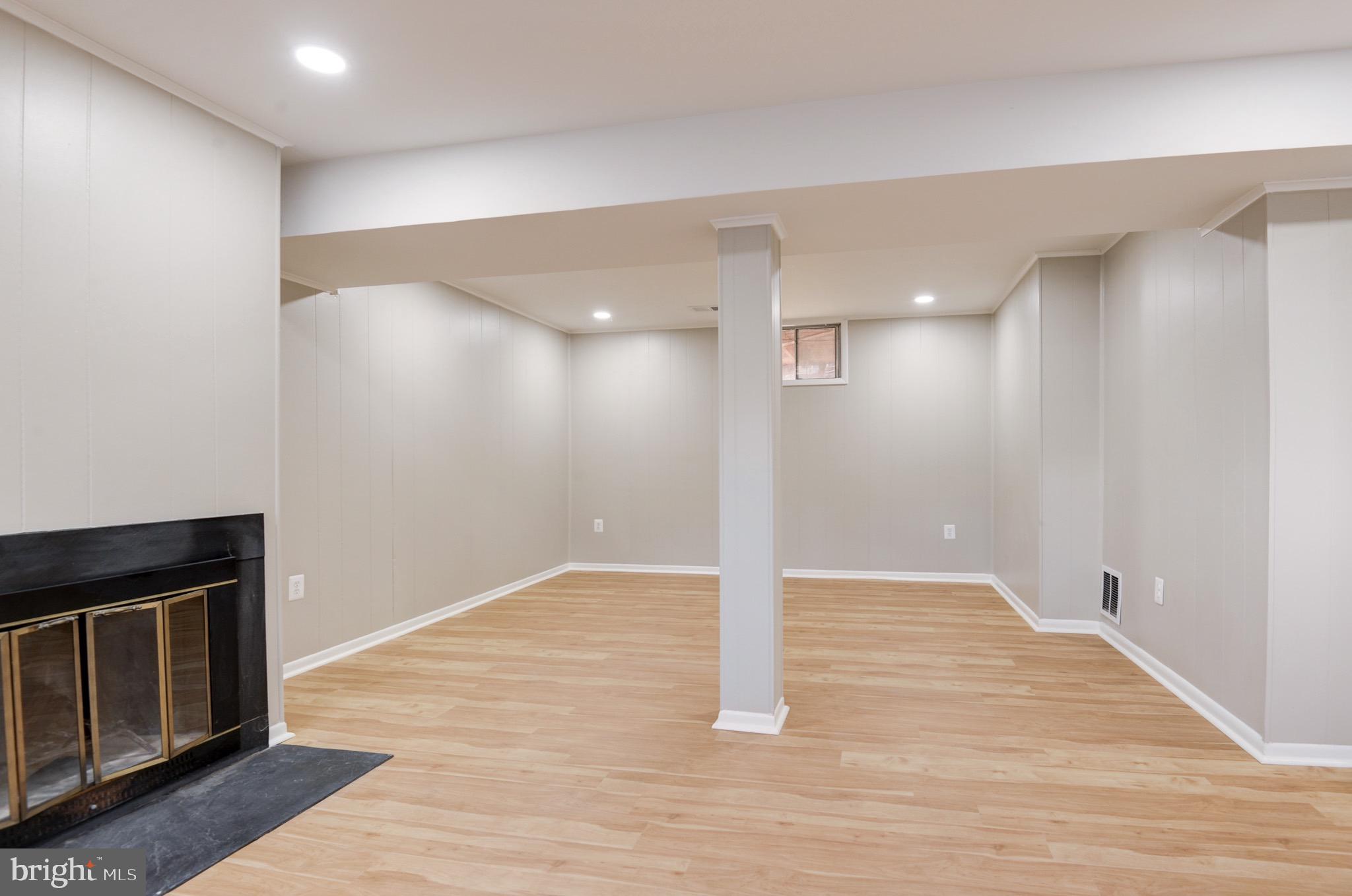 RESTON - Residential Lease