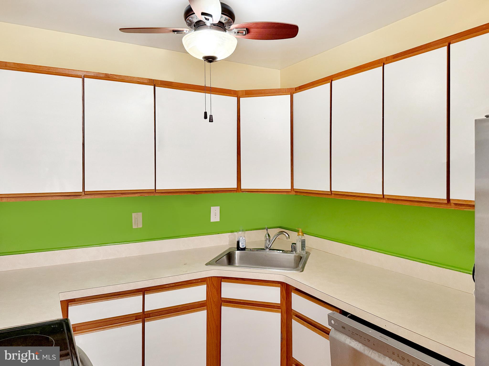 1 GINFORD PLACE 202