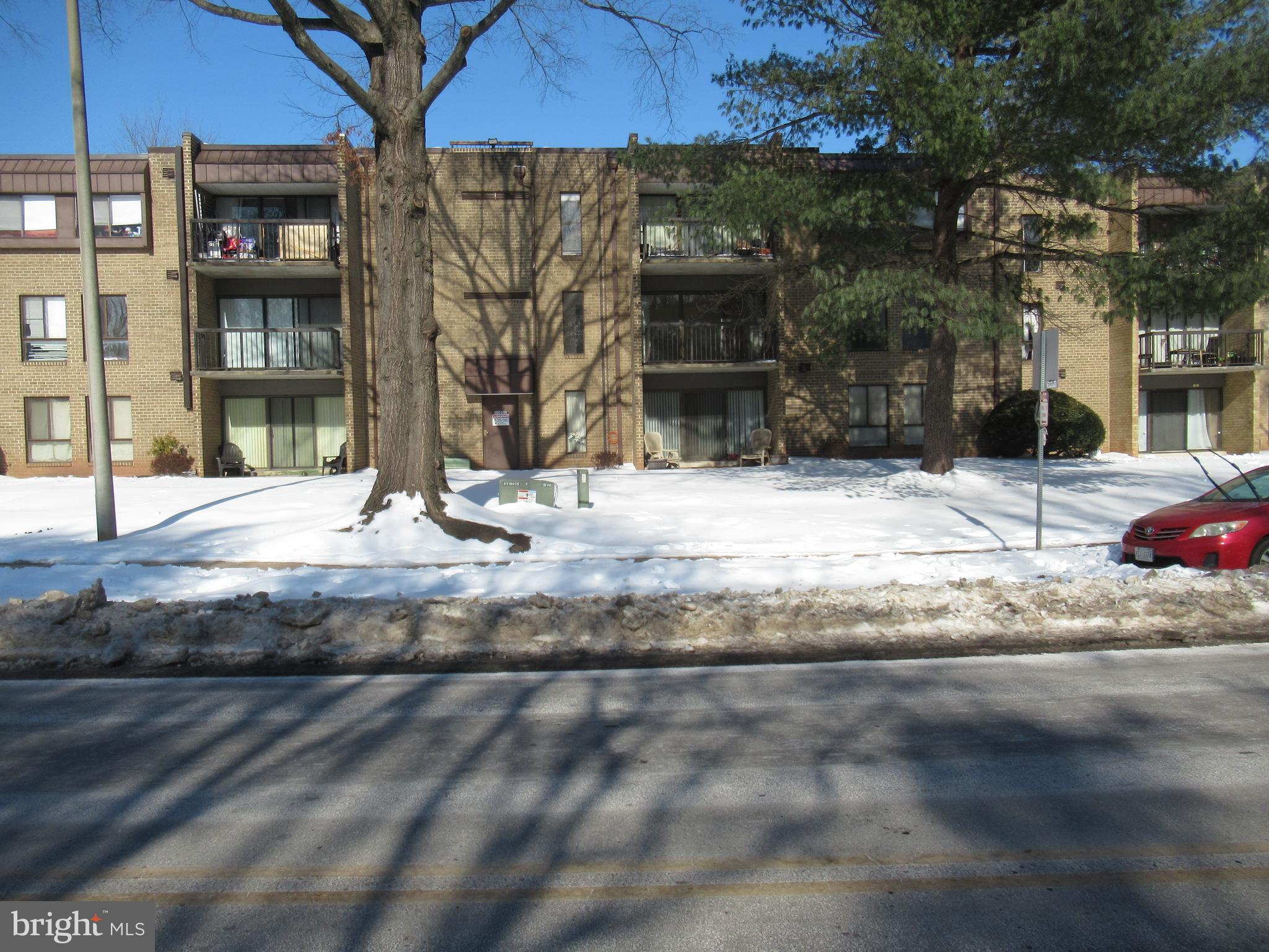 SUMMERTREE CONDO APTS - Residential