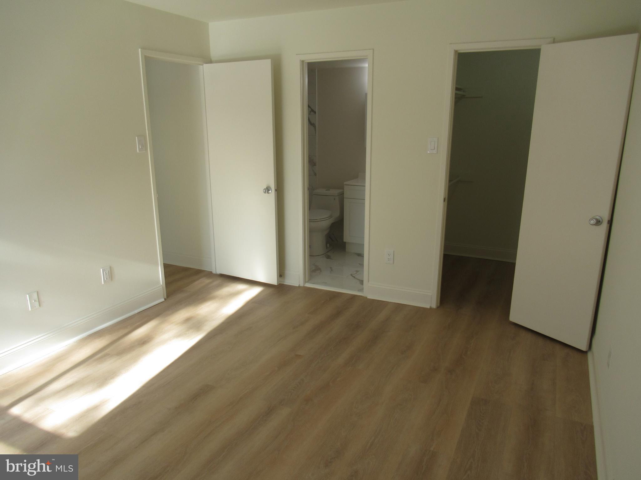 SUMMERTREE CONDO APTS - Residential