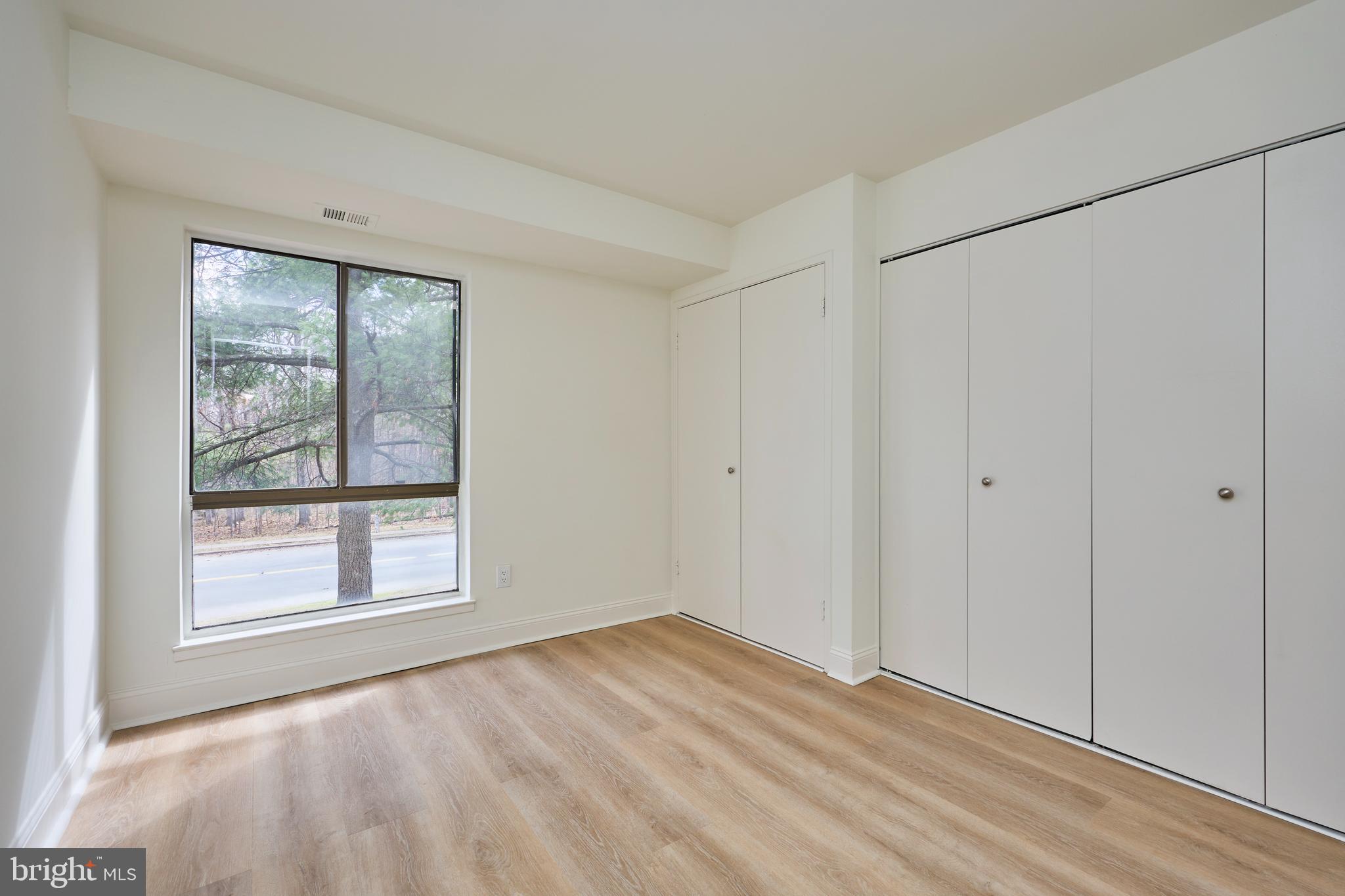 SUMMERTREE CONDO APTS - Residential