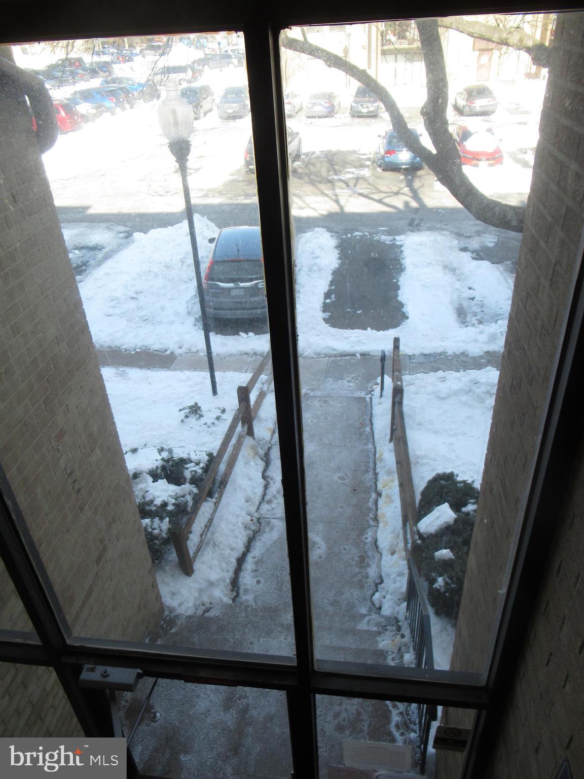 SUMMERTREE CONDO APTS - Residential