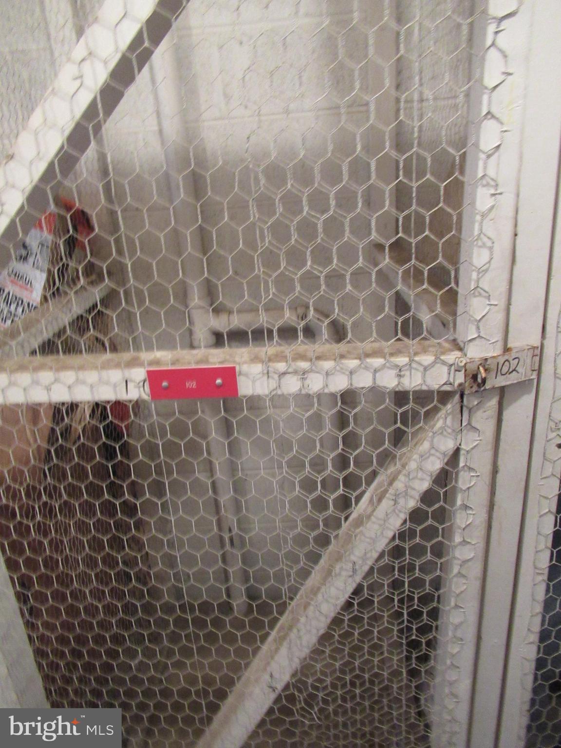 SUMMERTREE CONDO APTS - Residential