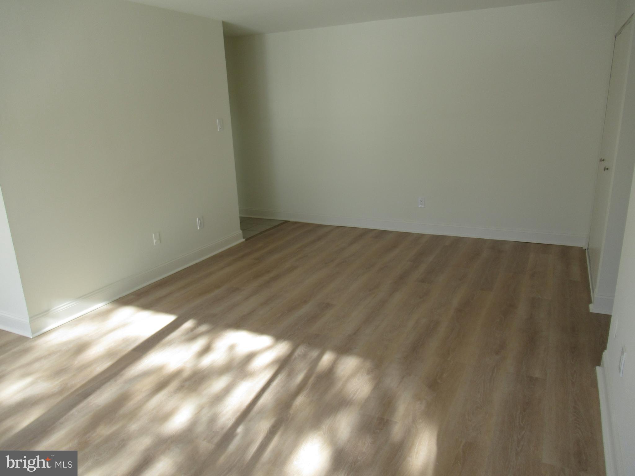 SUMMERTREE CONDO APTS - Residential