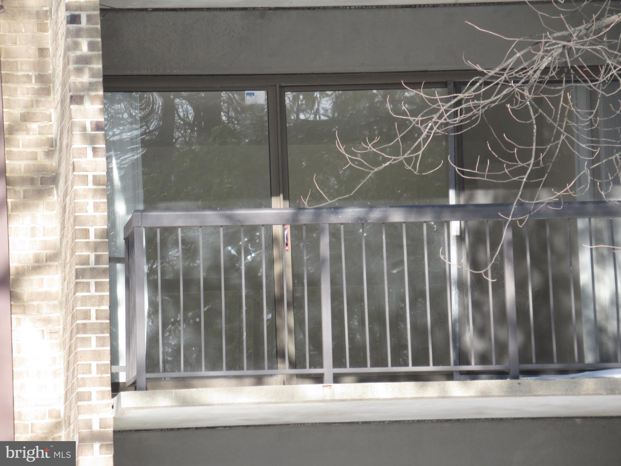 SUMMERTREE CONDO APTS - Residential