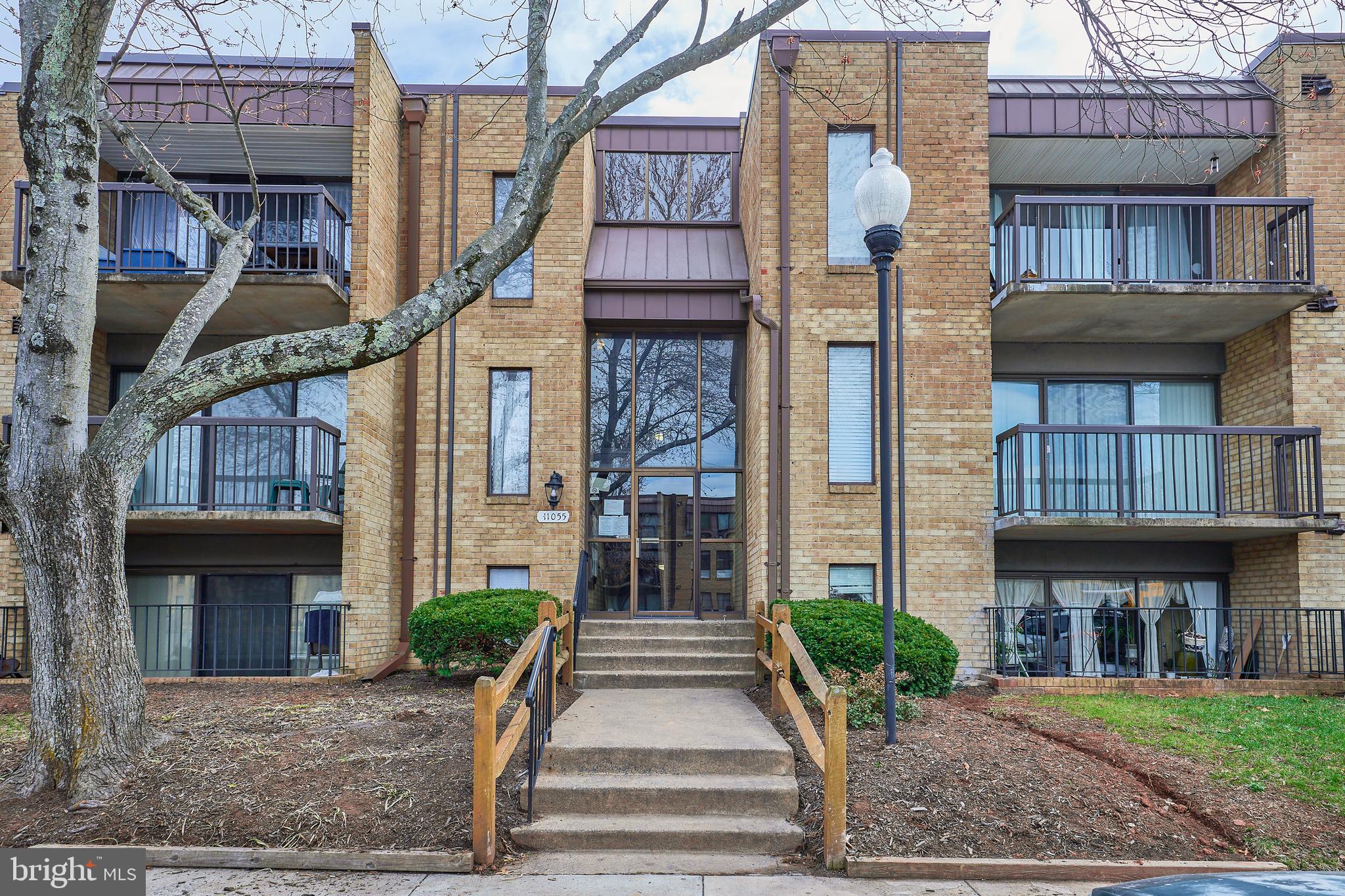 SUMMERTREE CONDO APTS - Residential