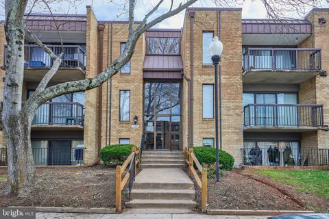 Photo of 11055 Camfield Court #102, MANASSAS, VA 20109 (MLS # VAPW2113746)