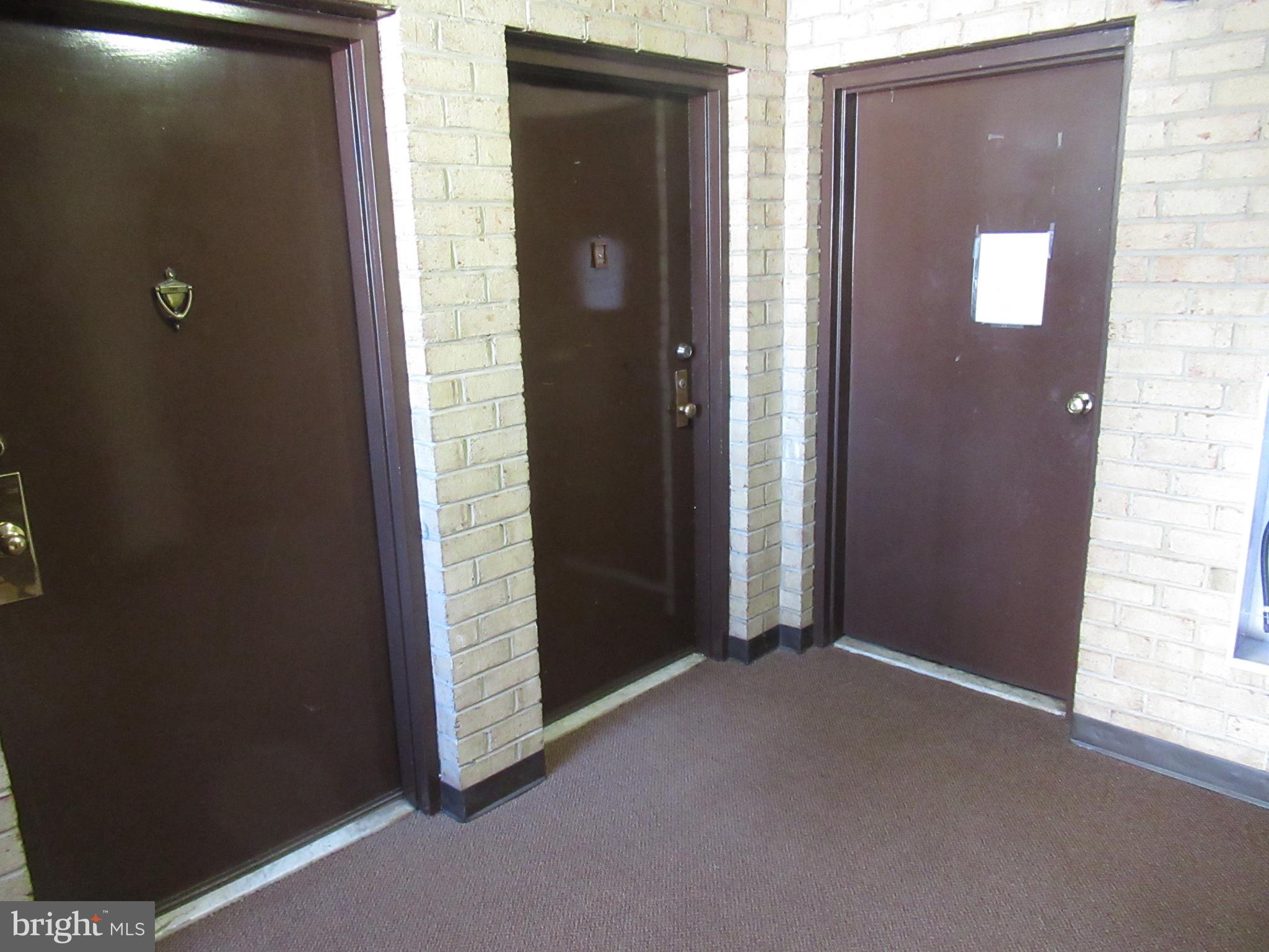 SUMMERTREE CONDO APTS - Residential