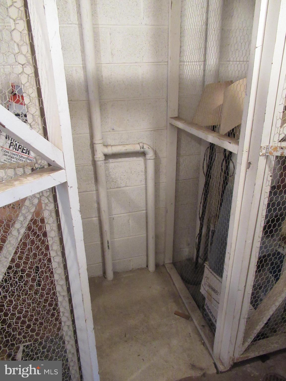 SUMMERTREE CONDO APTS - Residential