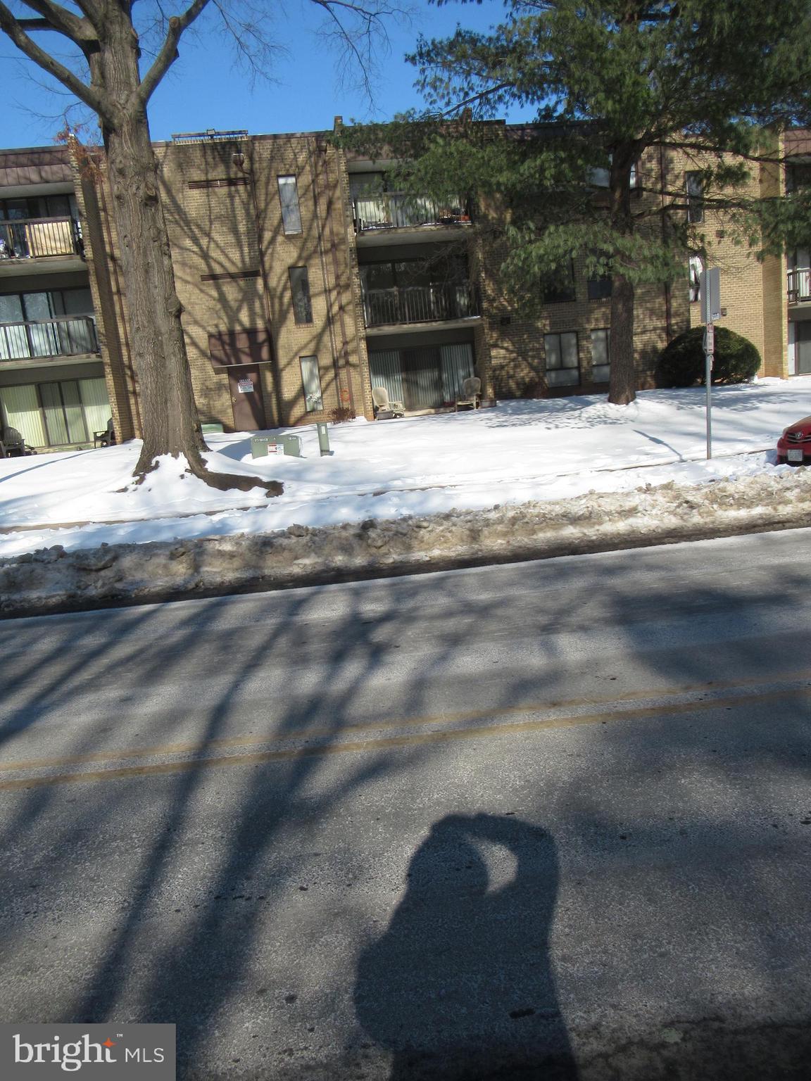 SUMMERTREE CONDO APTS - Residential