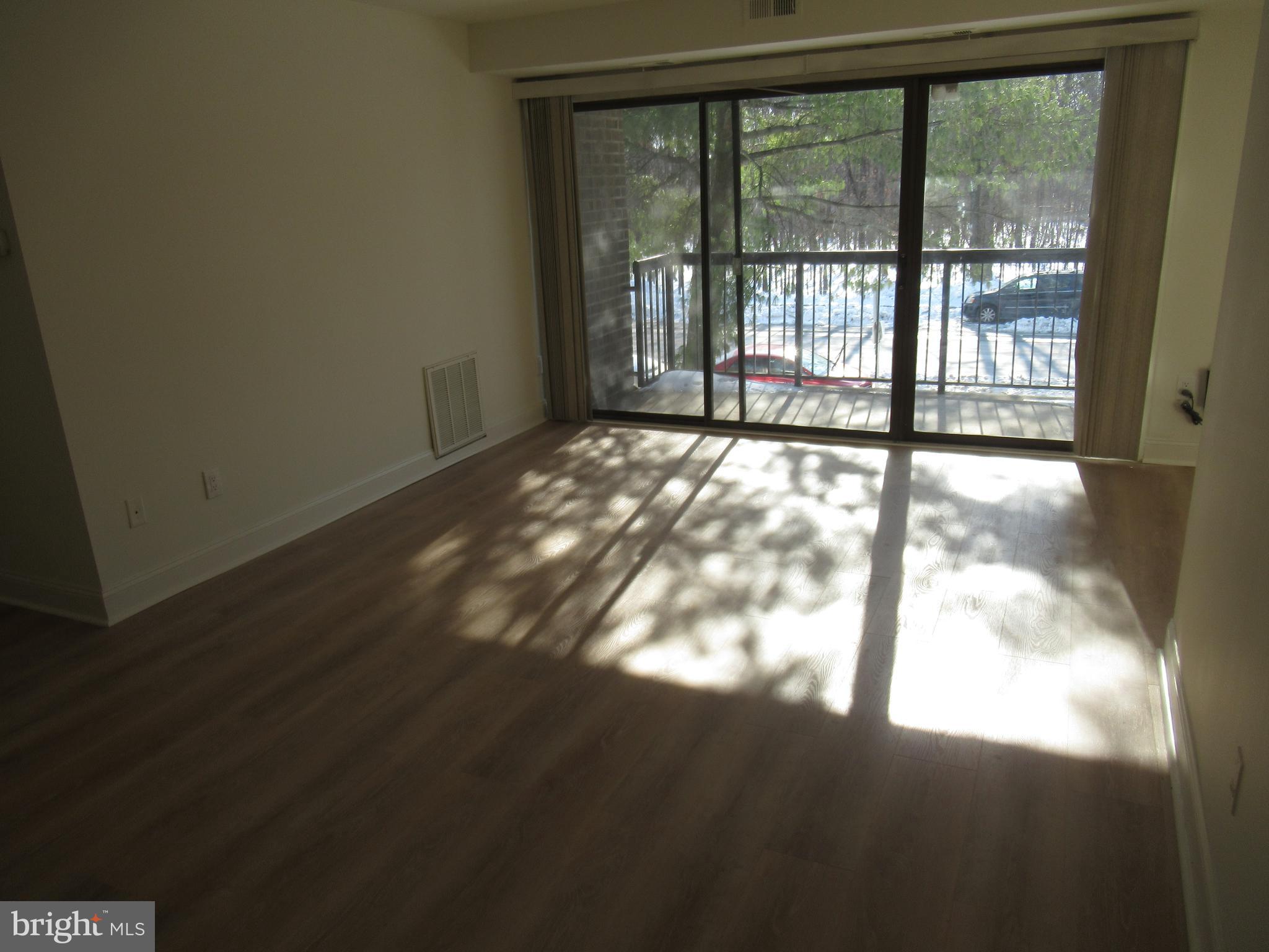 SUMMERTREE CONDO APTS - Residential