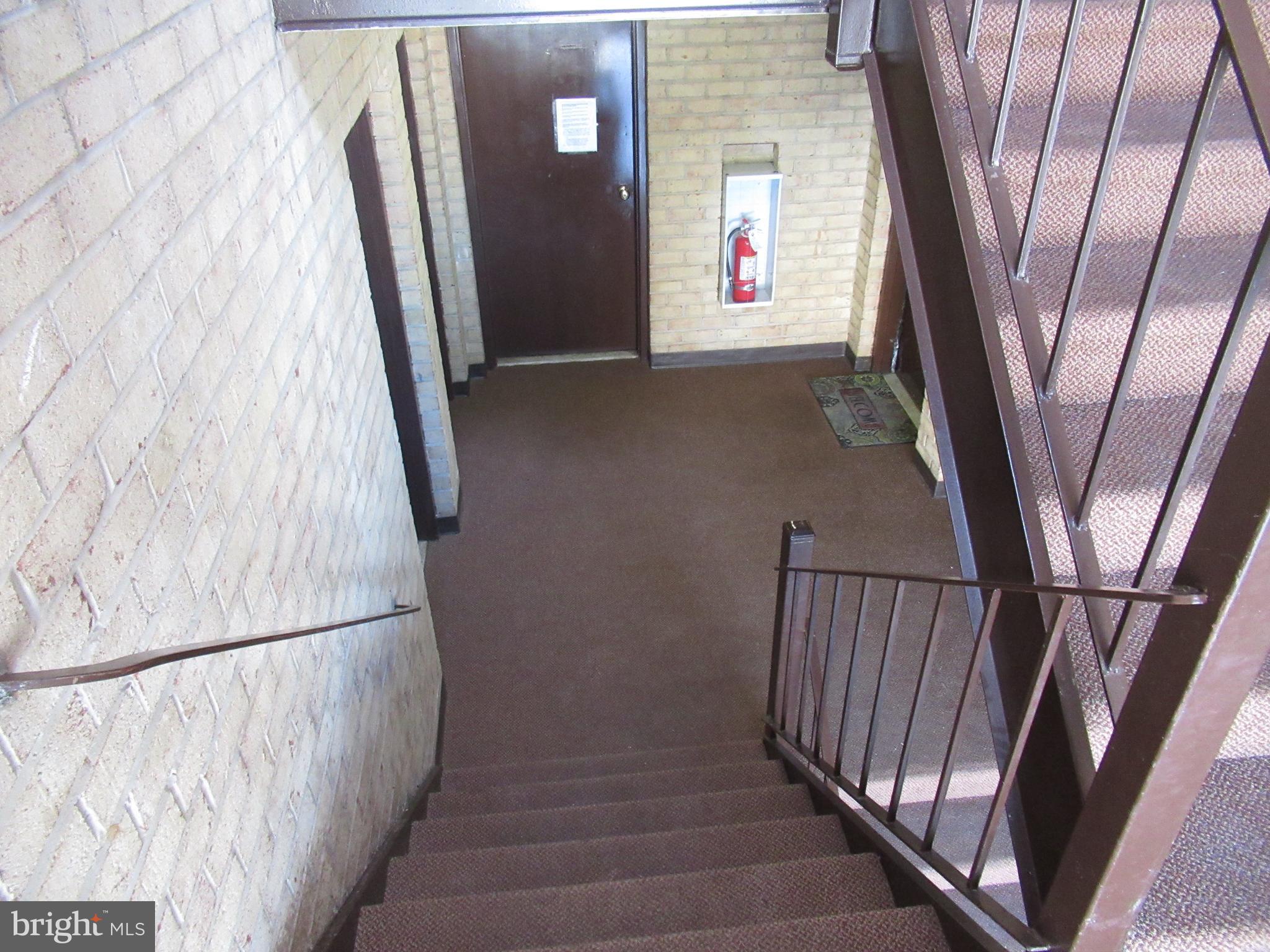 SUMMERTREE CONDO APTS - Residential