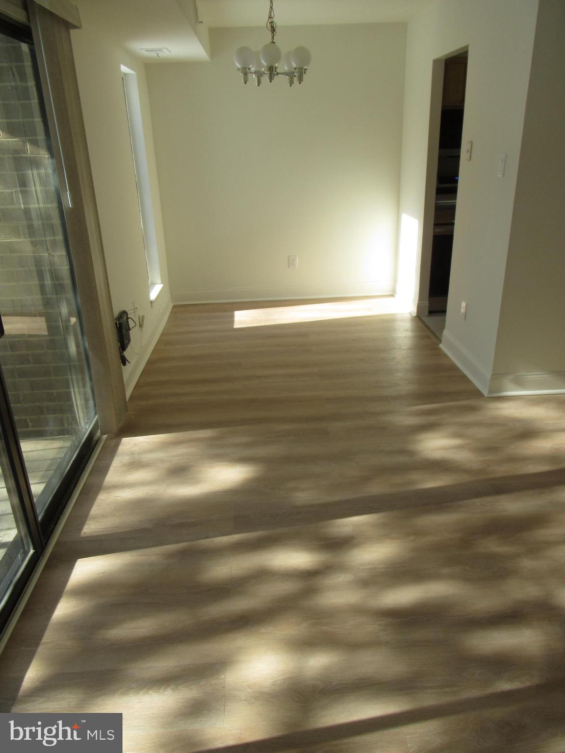 SUMMERTREE CONDO APTS - Residential