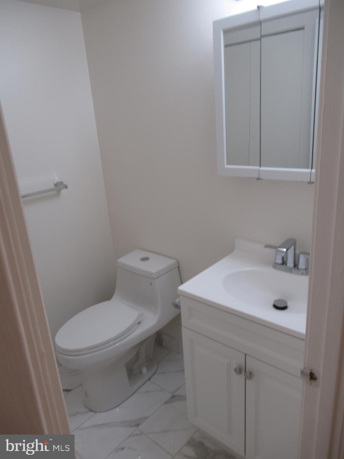 SUMMERTREE CONDO APTS - Residential