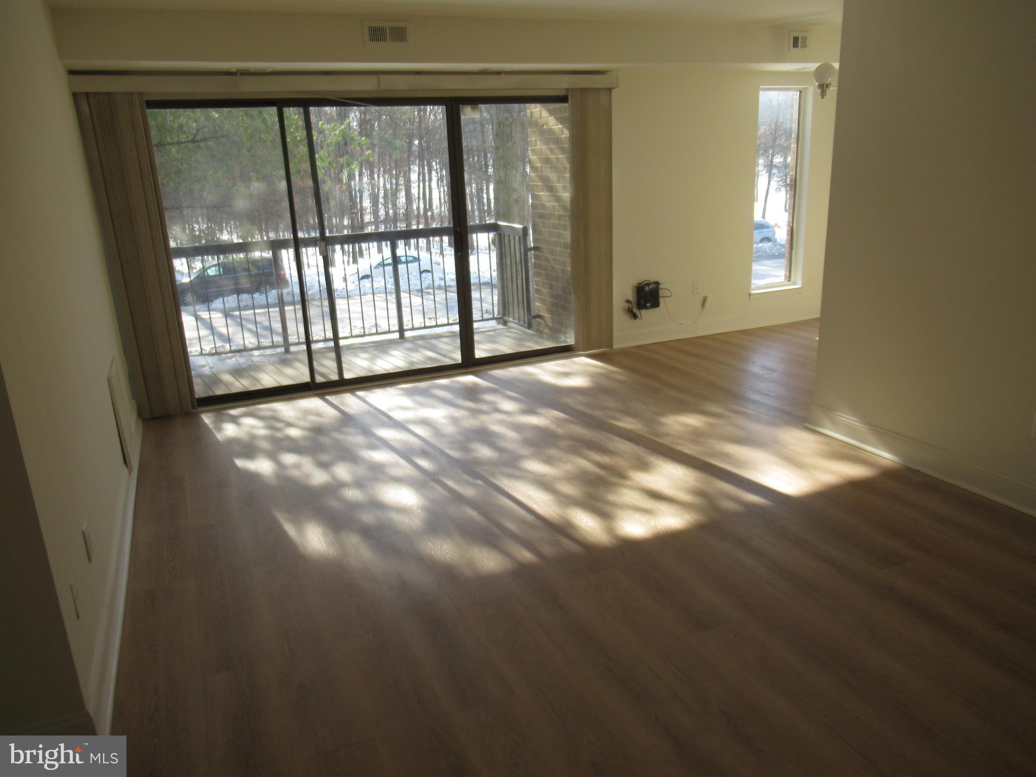 SUMMERTREE CONDO APTS - Residential