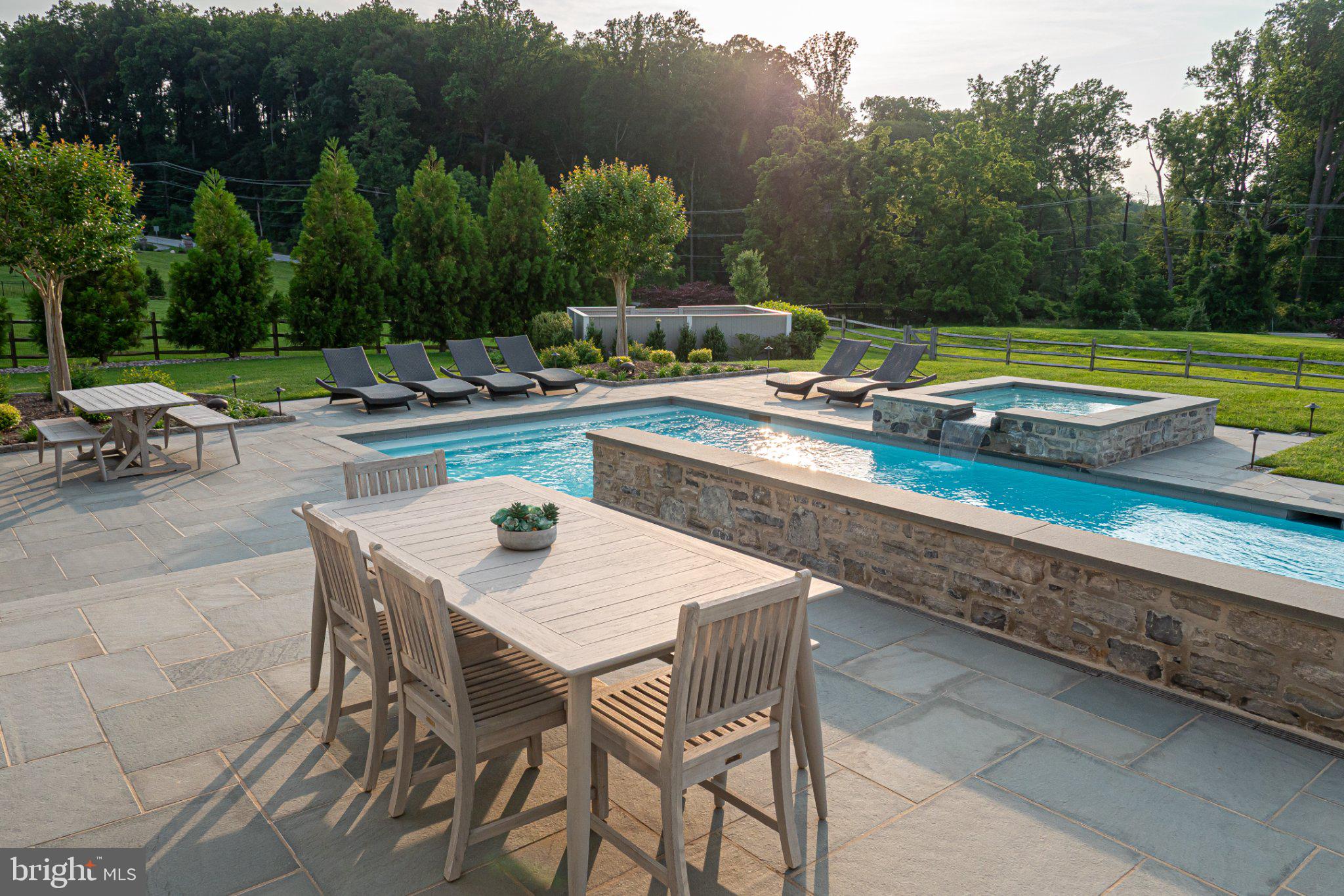 CEDAR RUN - Residential