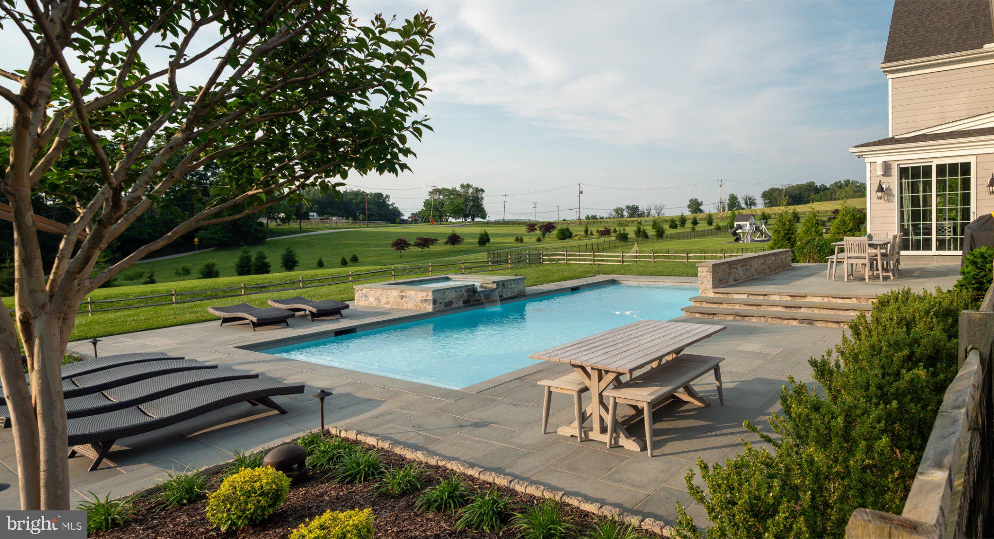 CEDAR RUN - Residential