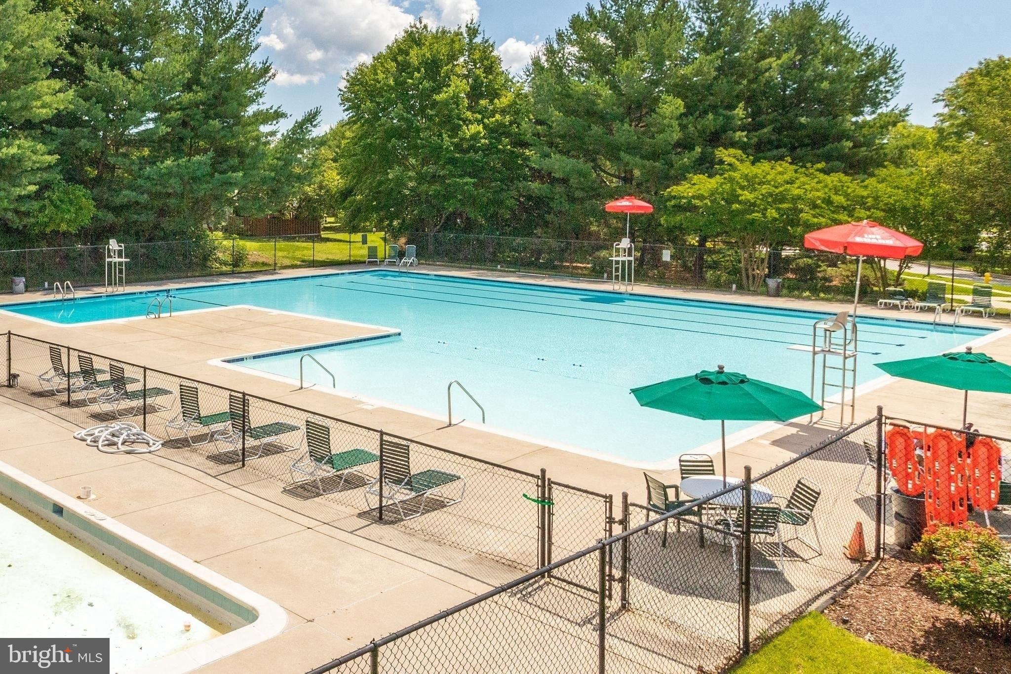 SEVEN OAKS - Residential