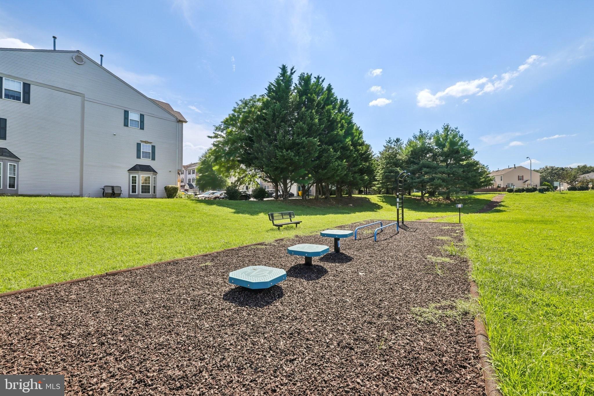 SEVEN OAKS - Residential