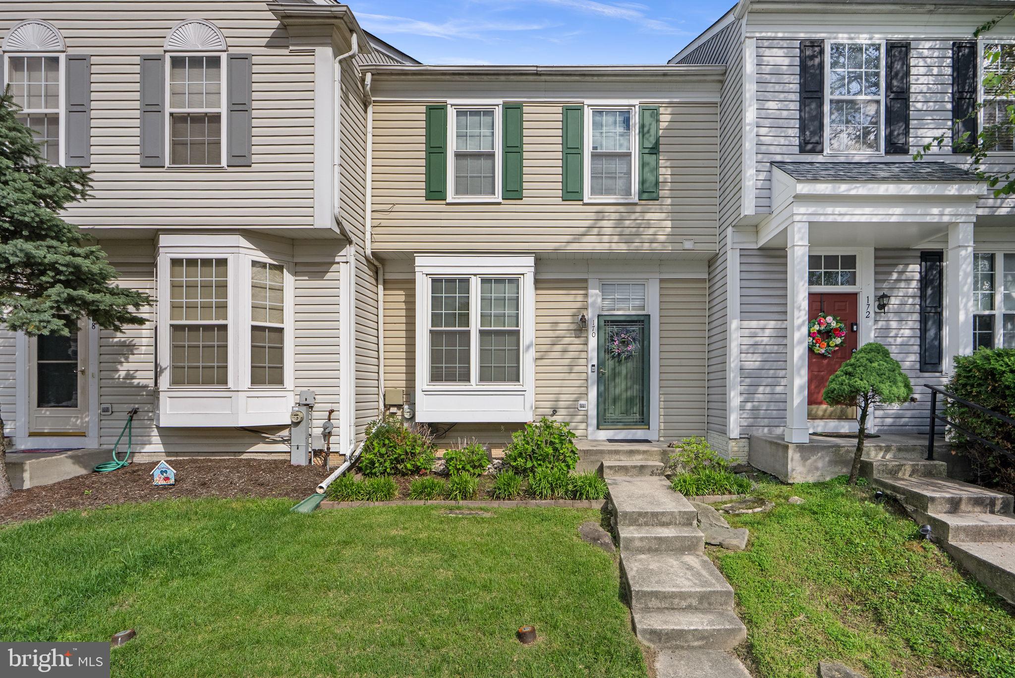 SEVEN OAKS - Residential