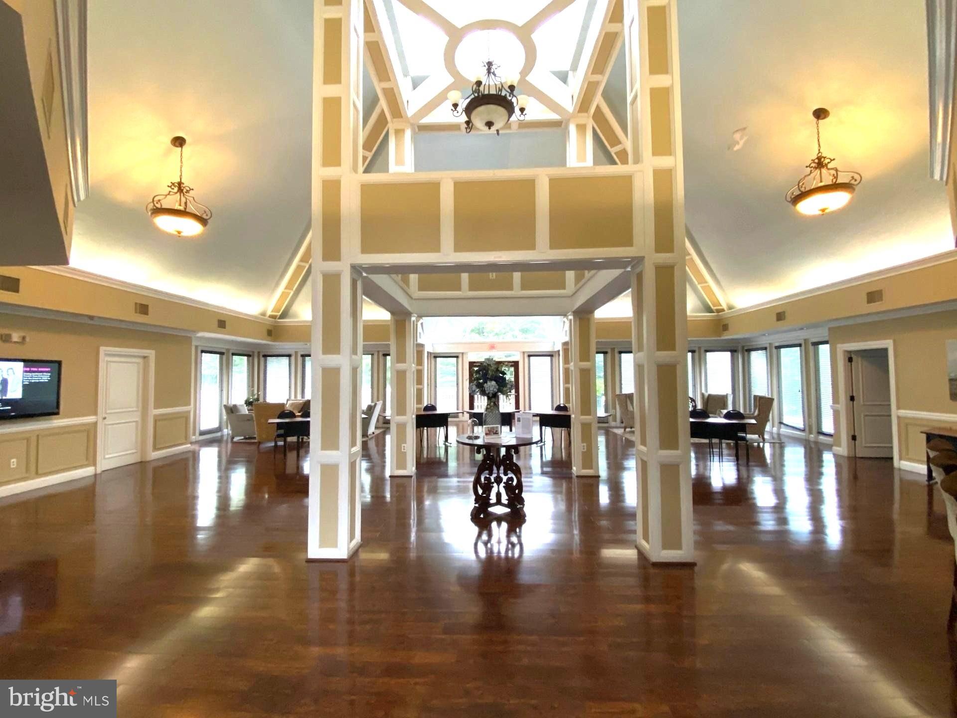 SEVEN OAKS - Residential