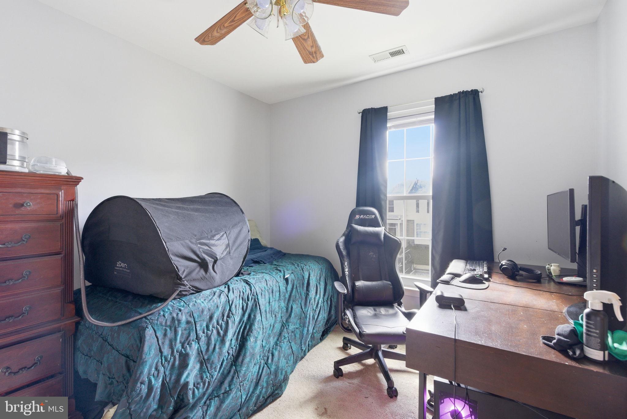 SEVEN OAKS - Residential