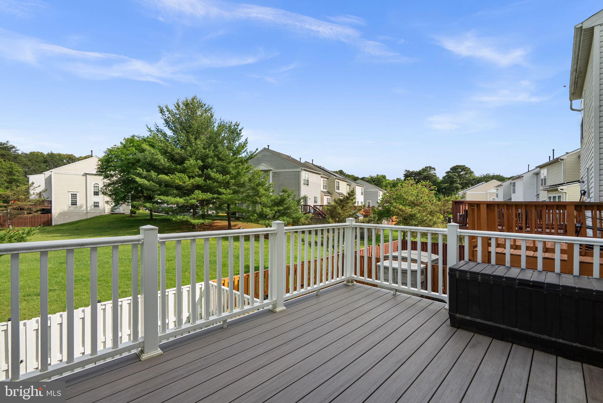 SEVEN OAKS - Residential