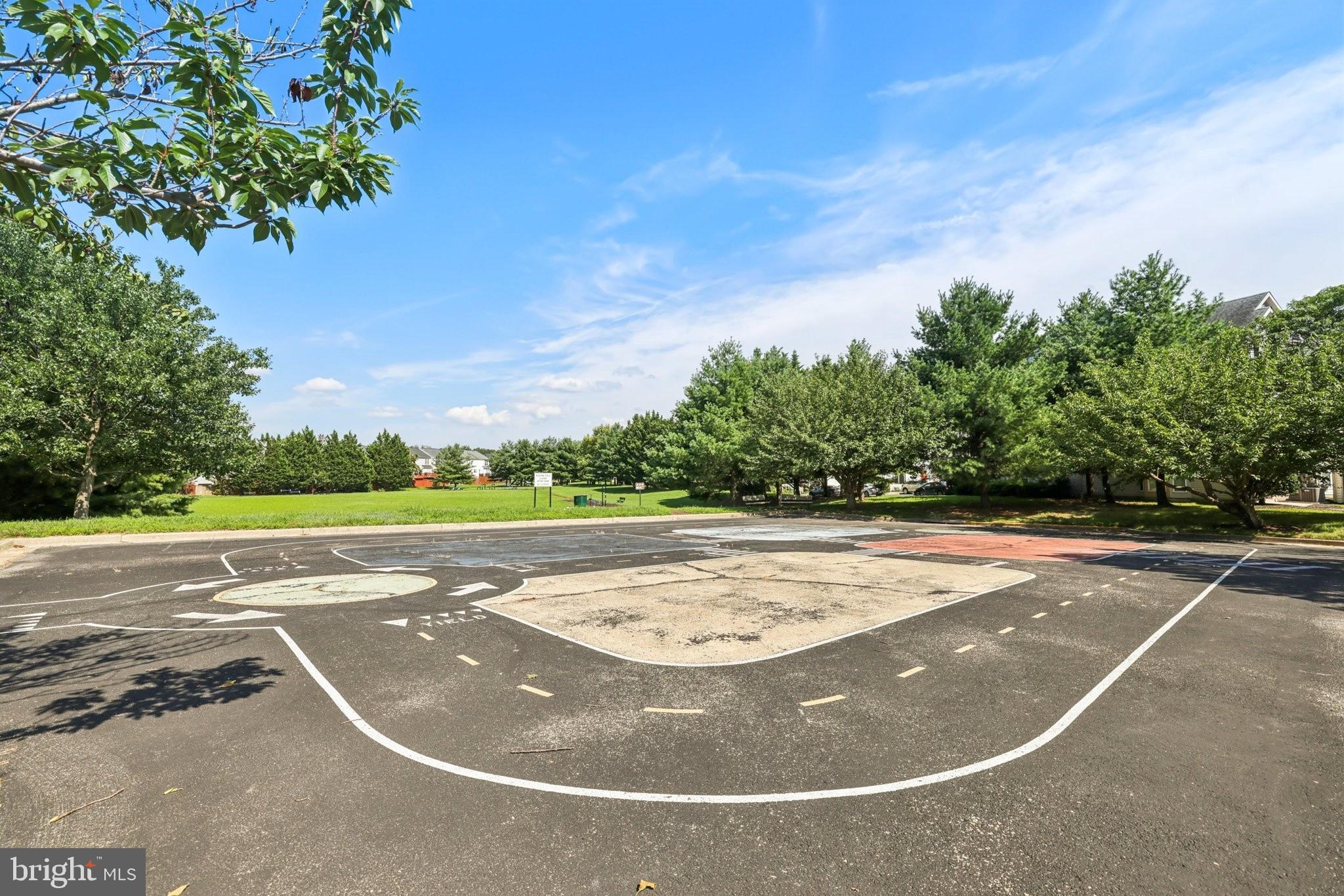 SEVEN OAKS - Residential