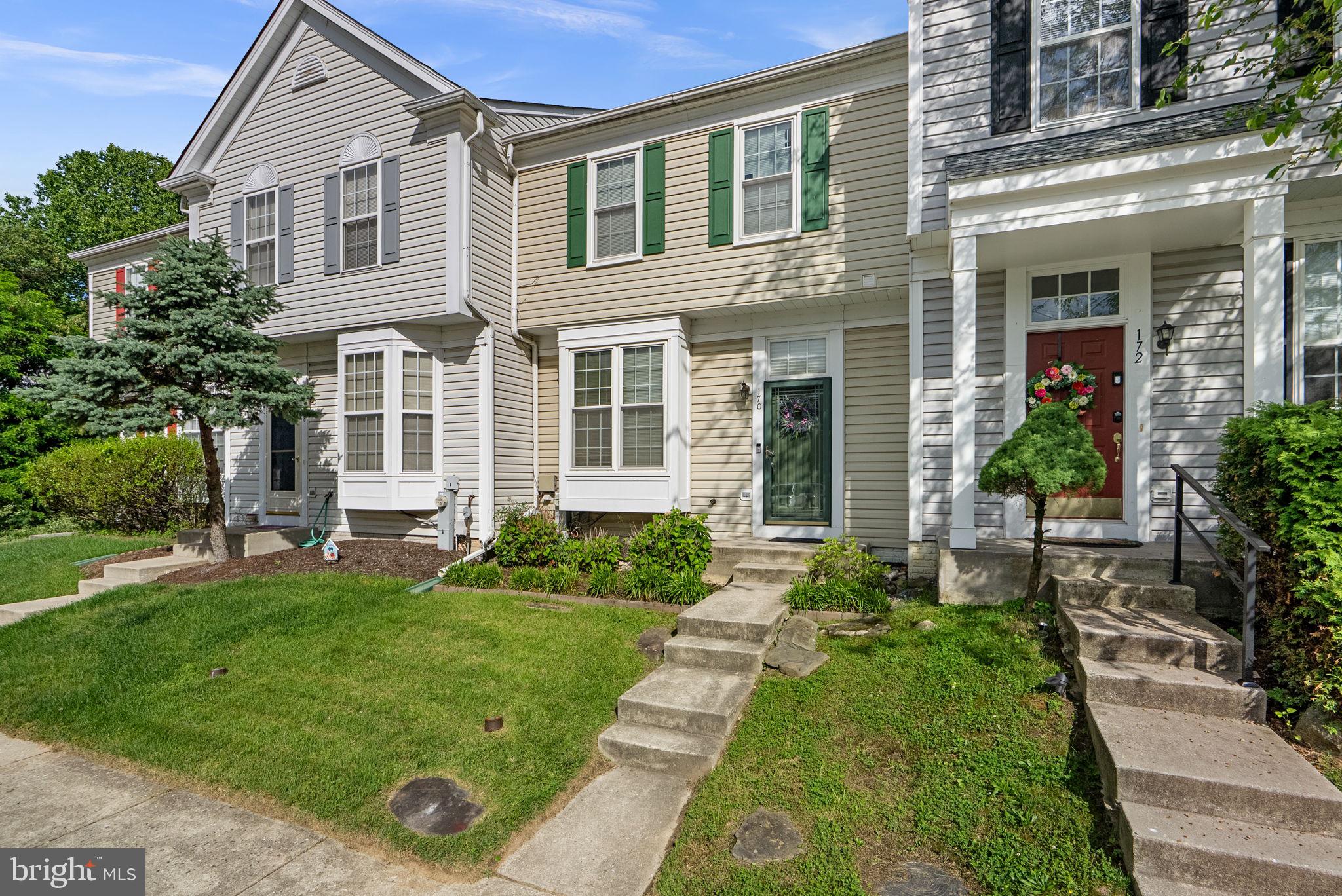 SEVEN OAKS - Residential