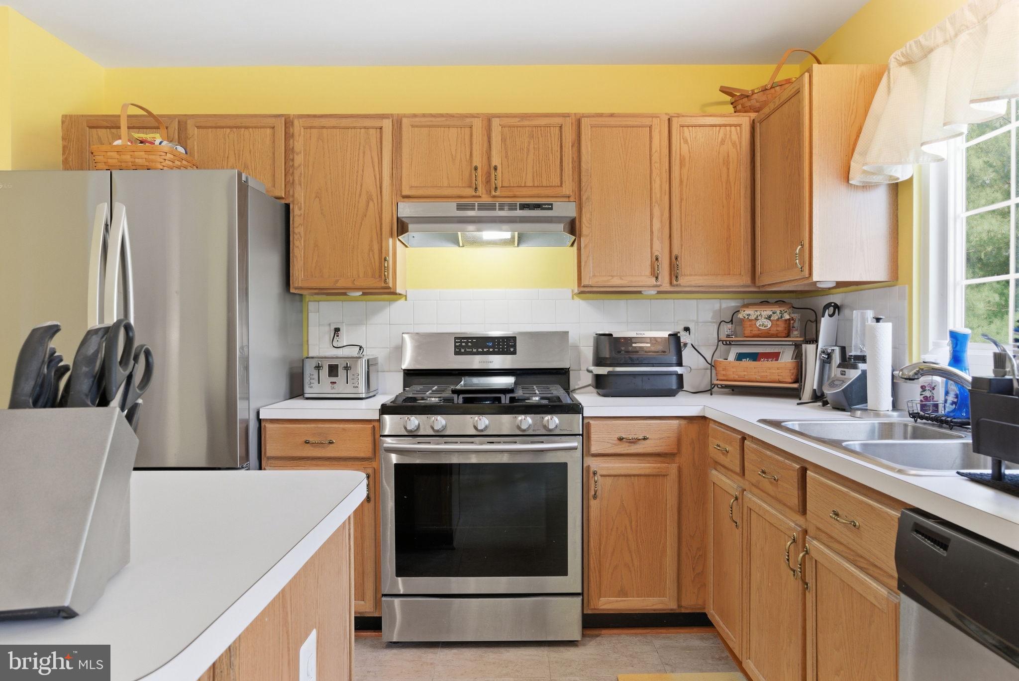 SEVEN OAKS - Residential