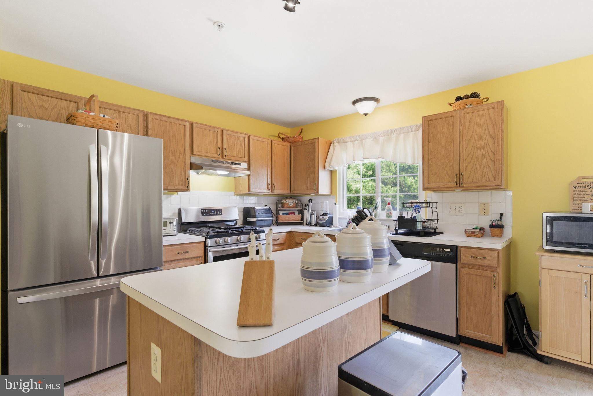 SEVEN OAKS - Residential