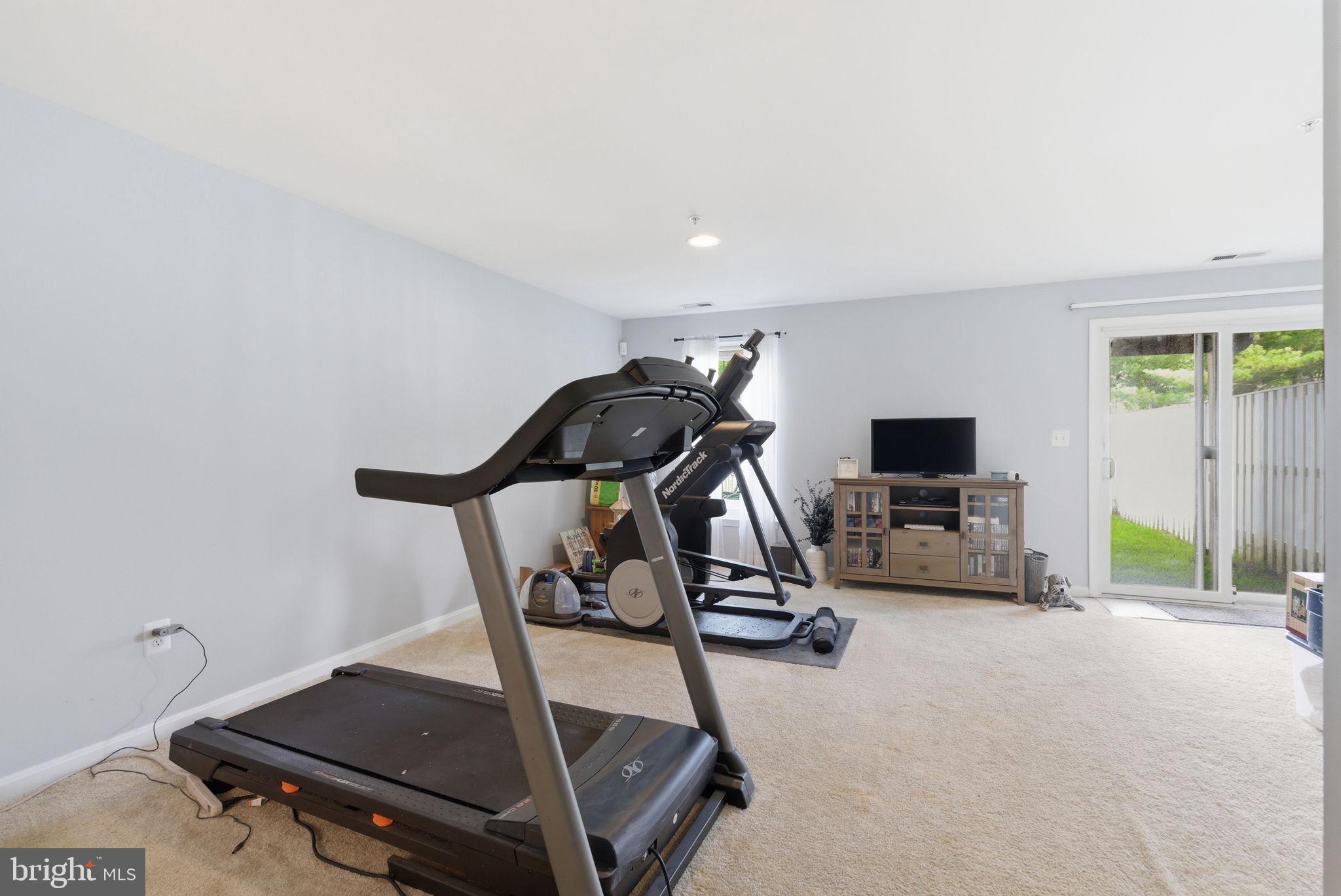 SEVEN OAKS - Residential