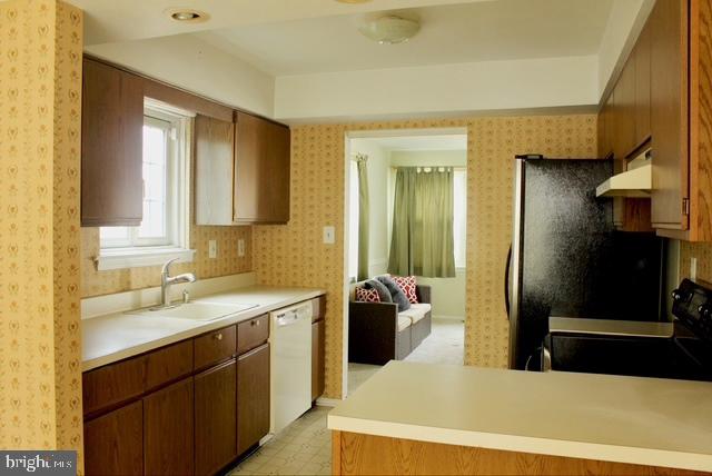 OAKCREST VILLAGE - Residential