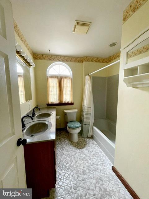 OAKCREST VILLAGE - Residential