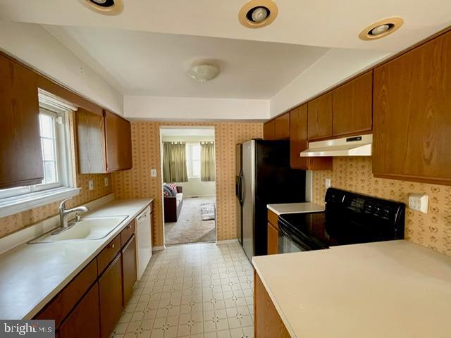 OAKCREST VILLAGE - Residential