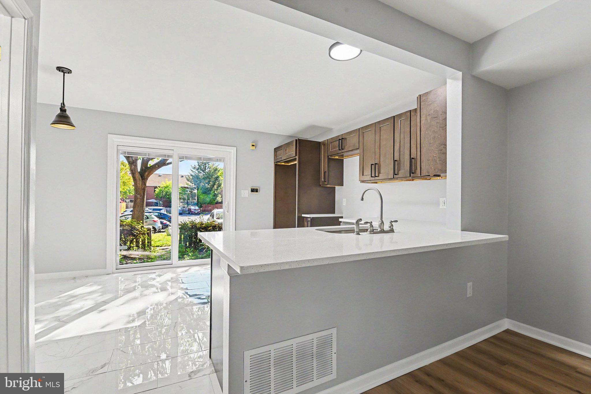 1223 N 3RD STREET