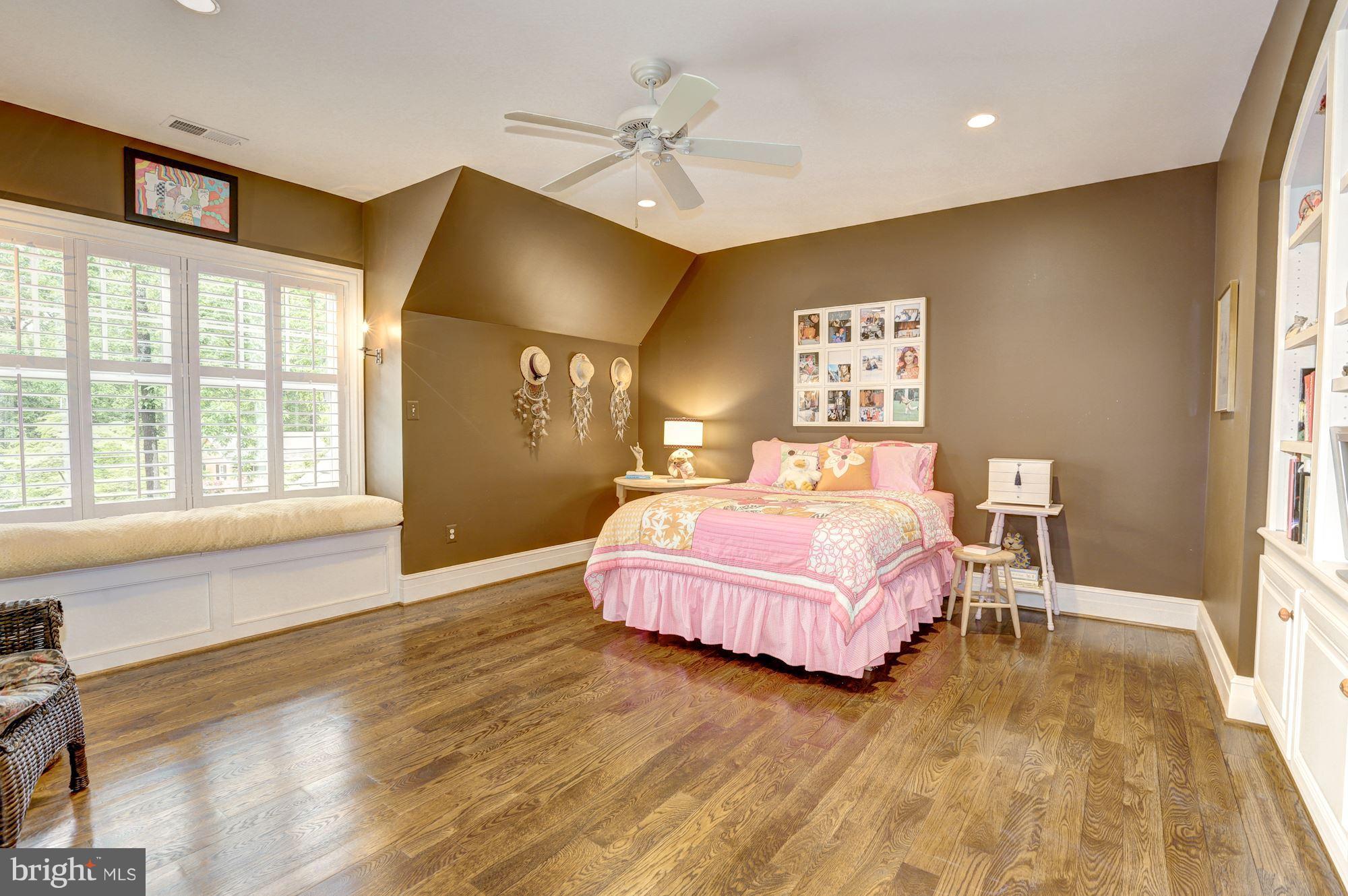 LANGLEY FOREST - Residential