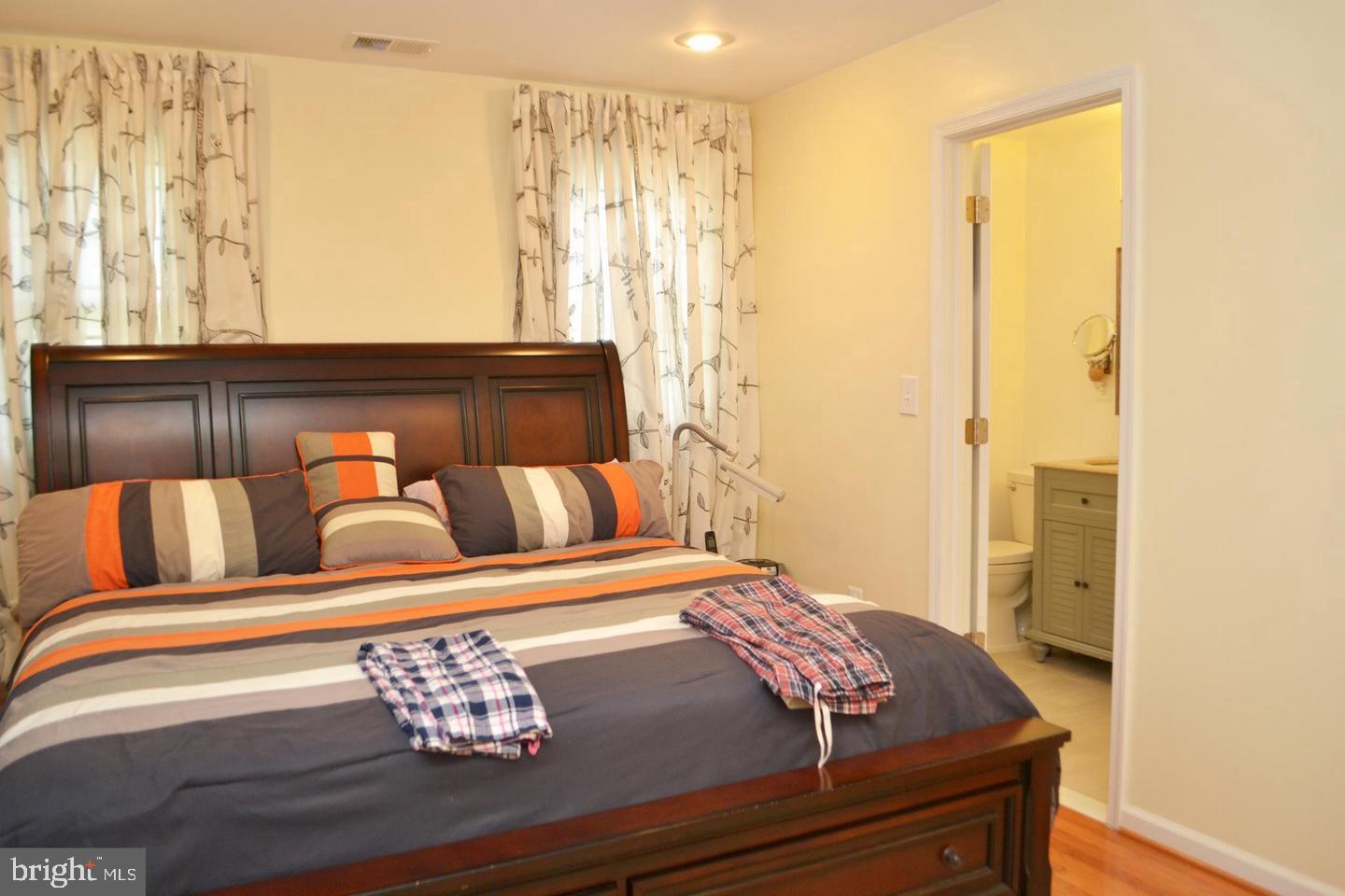 JEFFERSON MANOR - Residential Lease