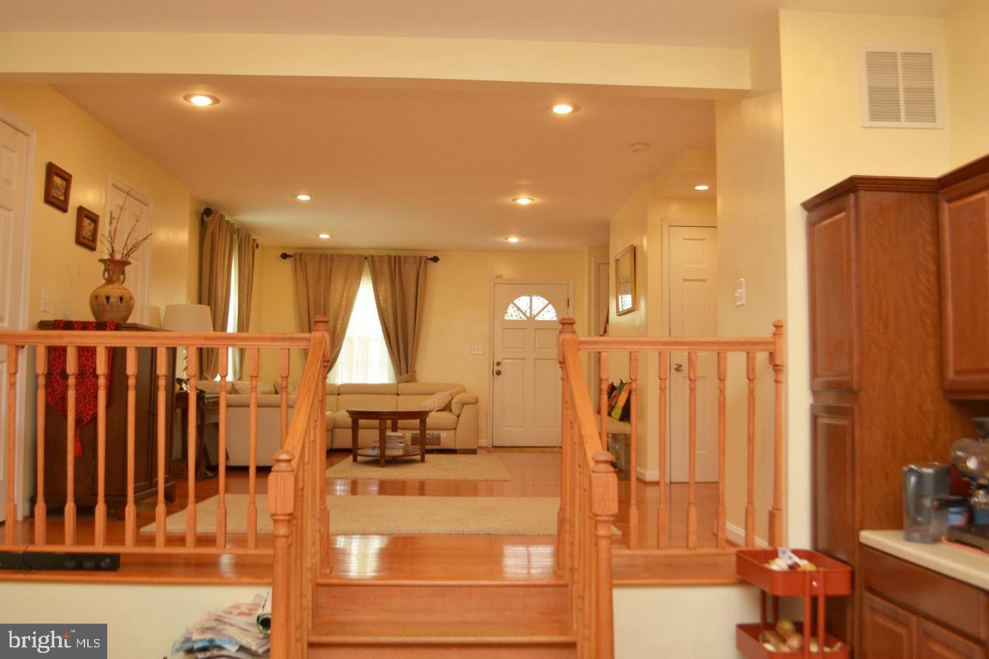 JEFFERSON MANOR - Residential Lease